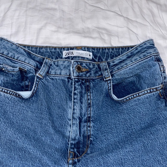 Zara High Rise Mom Jeans - Picture 4 of 4
